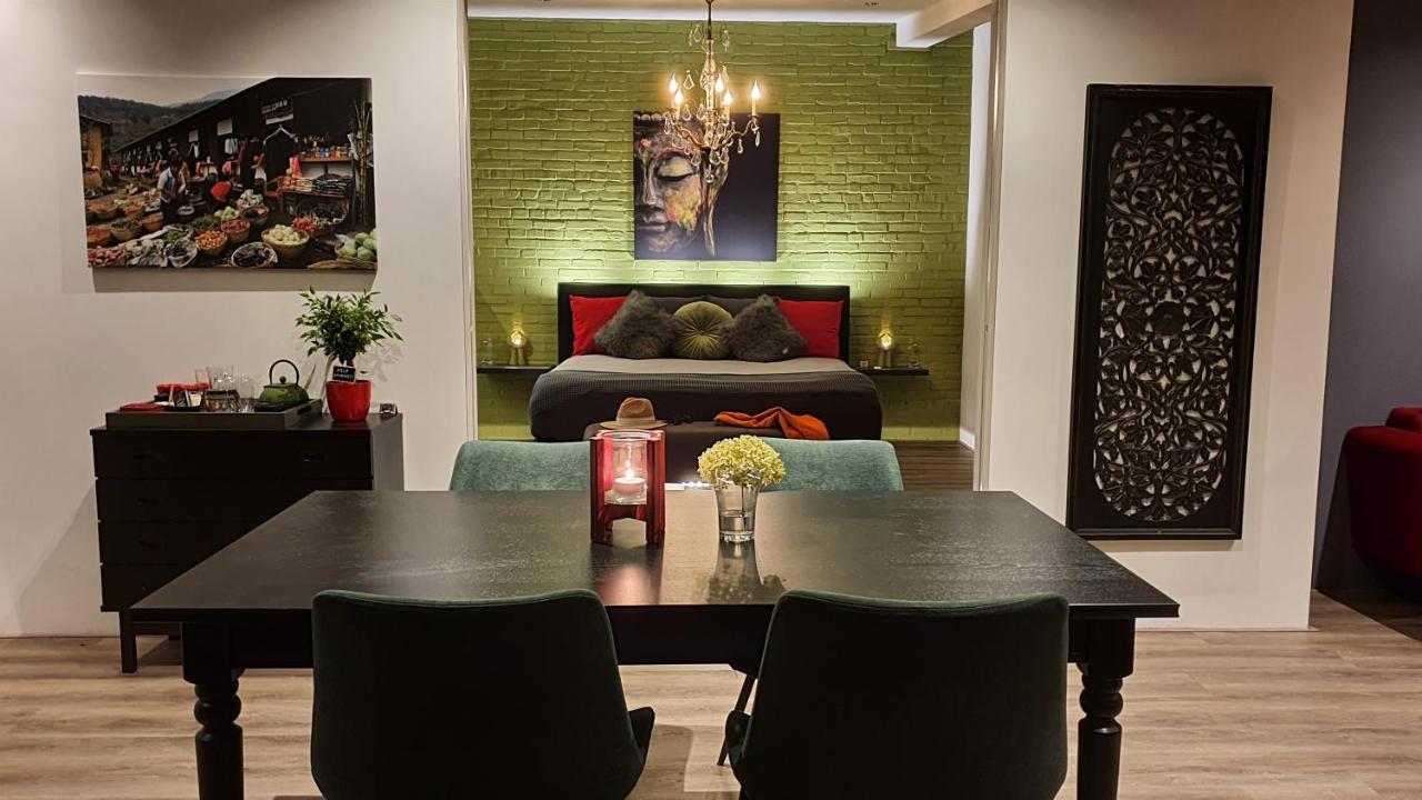 Downtown Hideaway, B&B Grand Deluxe Ейндговен Екстер'єр фото